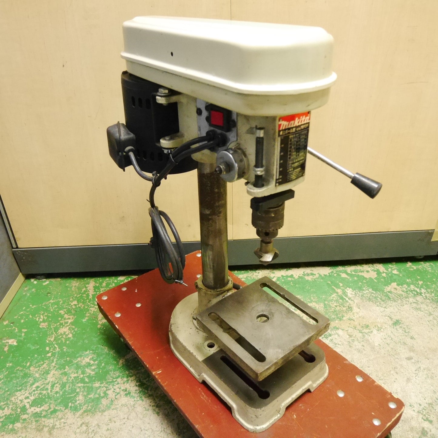 [送料無料] ☆マキタ 卓上 ボール盤 TB131 電動 工具 makita 穴あけ ドリル 加工☆