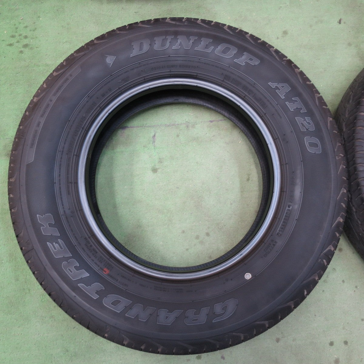 バリ溝！25年！8.5分★195/80R15 ダンロップ AT20 グラントレック タイヤ 15インチ ジムニーシエラ ジムニーノマド 等★6021003イノタ