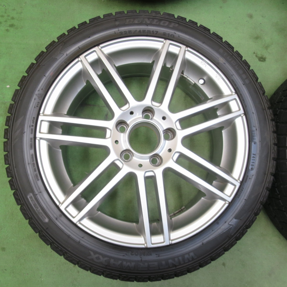 バリ溝！キレイ！9.5分★ベンツ 等 EUROTECH STAGE TW7 225/45R17 スタッドレス ダンロップ ウインターマックス WM02 ユーロテック 17インチ PCD112/5H★6030504イス