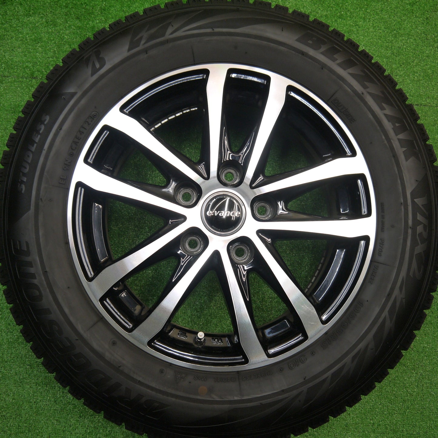 バリ溝！23年！9分★スタッドレス 195/65R15 ブリヂストン ブリザック VRX2 evance HA1 エヴァンス 15インチ PCD114.3/5H★5101408Hス
