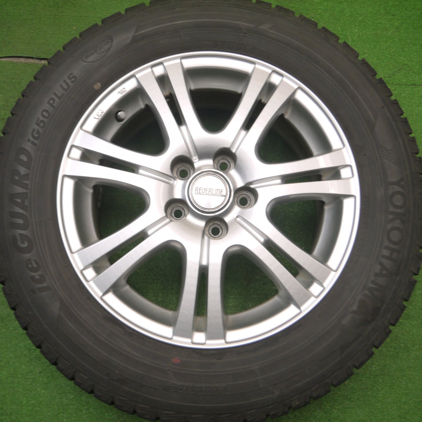 [送料無料] キレイ★プリウス 等 195/65R15 スタッドレス ヨコハマ アイスガード iG50 プラス REVERLINE リバーライン 15インチ PCD100/5H★4120307Hス