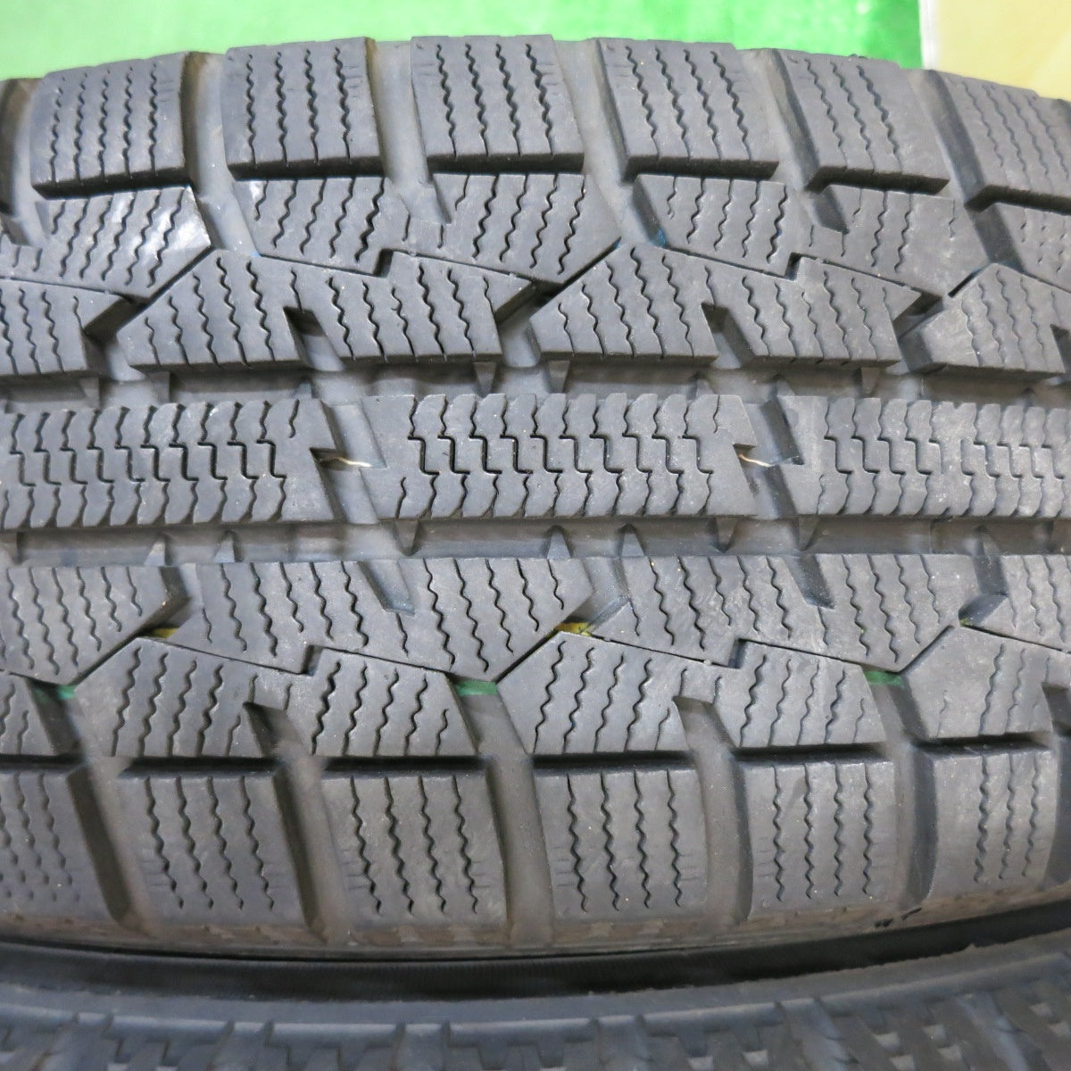 バリ溝！22年！キレイ！9.5分★スタッドレス 165/65R15 トーヨー オブザーブ ガリット GIZ WINNERS ウィナーズ 15インチ PCD100/4H★5051502NJス