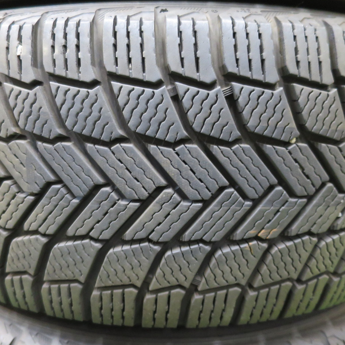 バリ溝！22年！キレイ！9分★スタッドレス 235/50R18 ミシュラン X-ICE SNOW MILLOUS VX ミルアス 18インチ PCD114.3/5H★6021105ナス