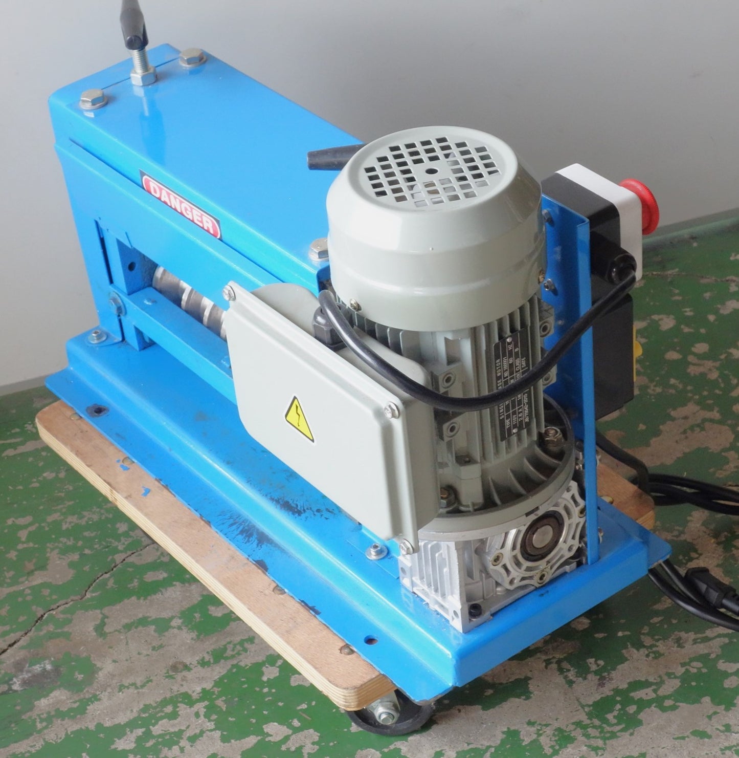 [送料無料] ◆電線 銅線 皮むき機 剥線機 ワイヤー ストリッパー カッター YL7124 メーカー不明◆