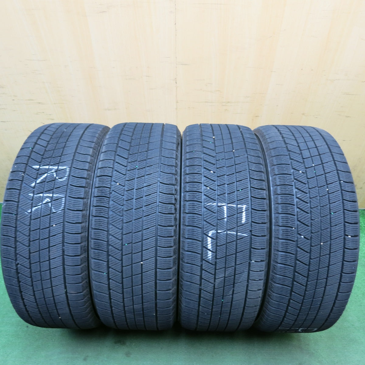 バリ溝！9.5分◎BMW 等 MAK FAHR 245/40R19 スタッドレス ブリヂストン ブリザック VRX3 ファー 19インチ PCD112/5H◎6080903HAス
