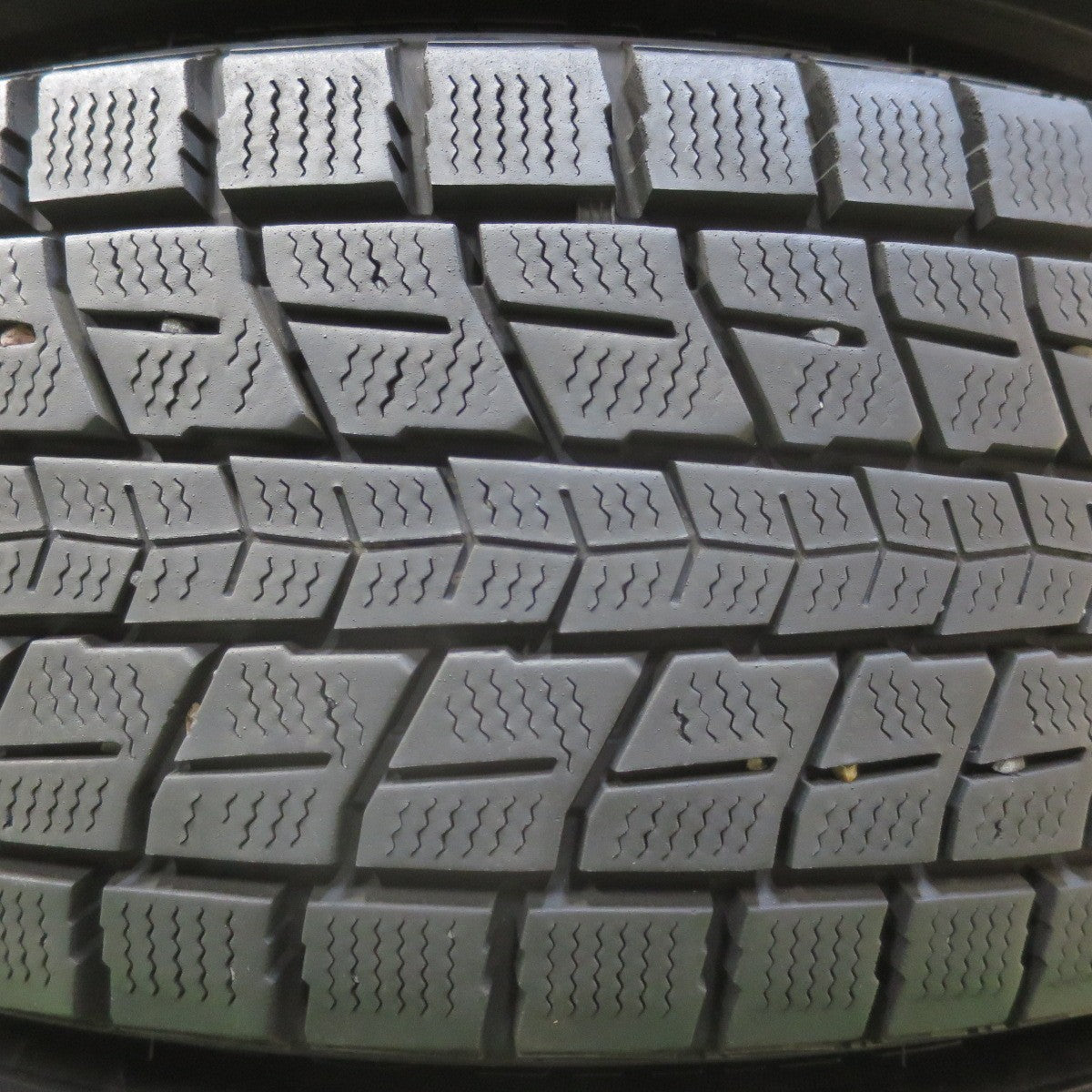 希少！バリ溝！23年！キレイ！9.5分★DS オートモビル DS4 純正 215/65R17 スタッドレス ダンロップ ウインターマックス SJ8+ 17インチ PCD108/5H★5120202イス