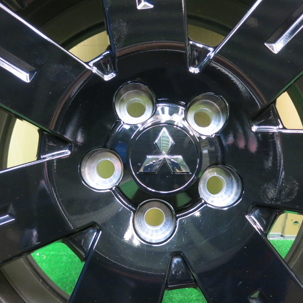 新車外し！24年★三菱 デリカ D:5 シャモニー 純正 225/55R18 ヨコハマ ジオランダー SUV G055 G055E 18インチ PCD114.3/5H★5040505TNノ