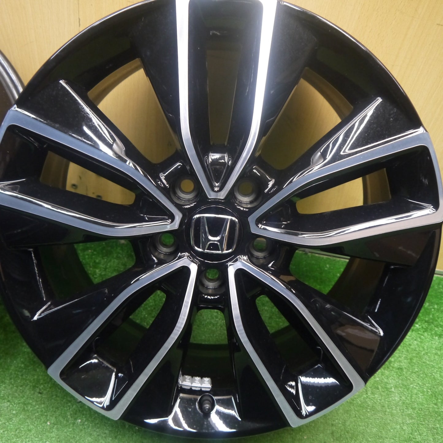 新車外し★ホンダ RV ヴェゼル Z e:HEV 純正 ホイール 18インチ 18×7.5J HONDA PCD114.3/5H★5122608Hホ