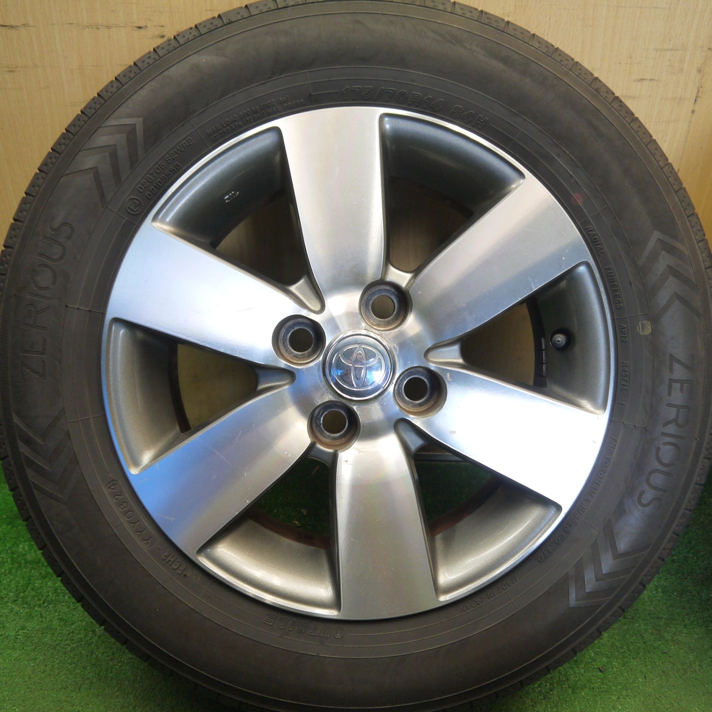 4本価格！24年★トヨタ ポルテ 純正 175/70R14 ゼリオズ ヨコハマ 14インチ PCD100/4H★6052005Hノ
