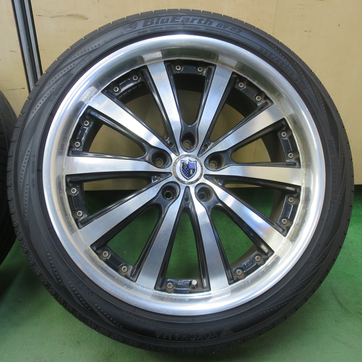 バリ溝！9.5分★STEINER 225/45R19 ヨコハマ ブルーアース RV-02 19インチ シュタイナー PCD114.3/5H★6061001イノ