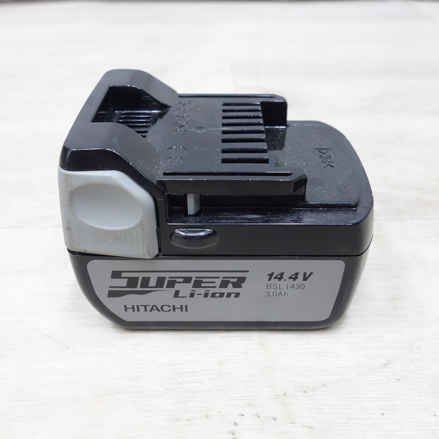 [送料無料] ◆日立工機 蓄電池 リチウム イオン バッテリー DC14.4V 3.0Ah  BSL1430 電動 工具 ジャンク◆