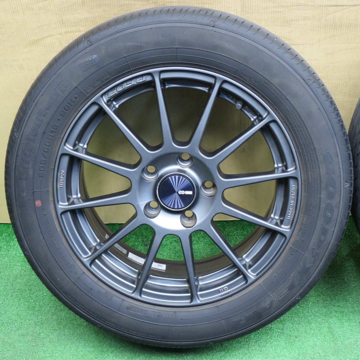 バリ溝！23年！8.5分★205/60R16 グッドイヤー EfficientGrip ENKEI PF03 エンケイ 16インチ PCD114.3/5H★6030903NKノ