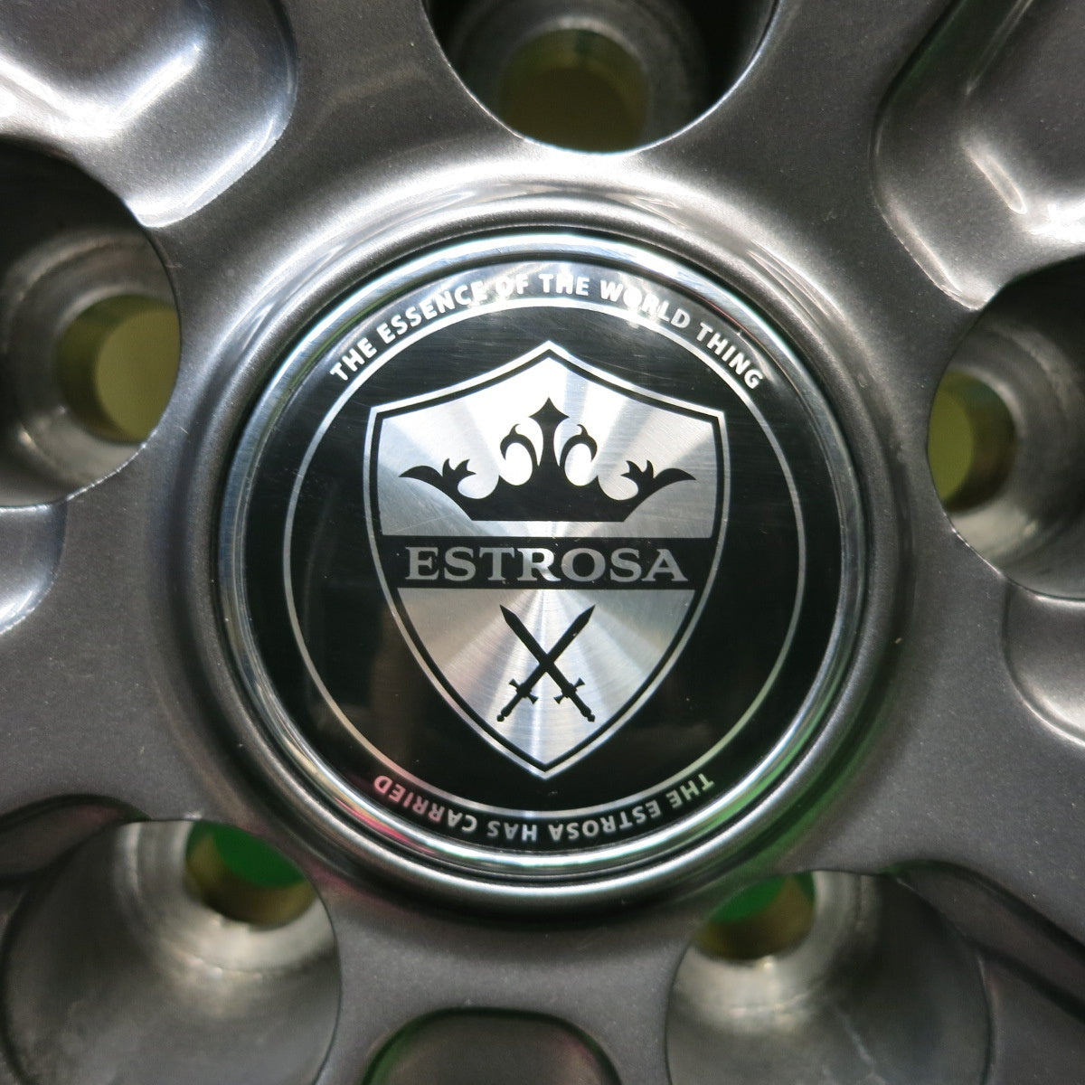 ほぼ未使用！24年！キレイ★スタッドレス 205/60R16 ヨコハマ アイスガード iG60 ESTROSA EST-8S エステローザ 16インチ PCD114.3/5H★5102311HAス