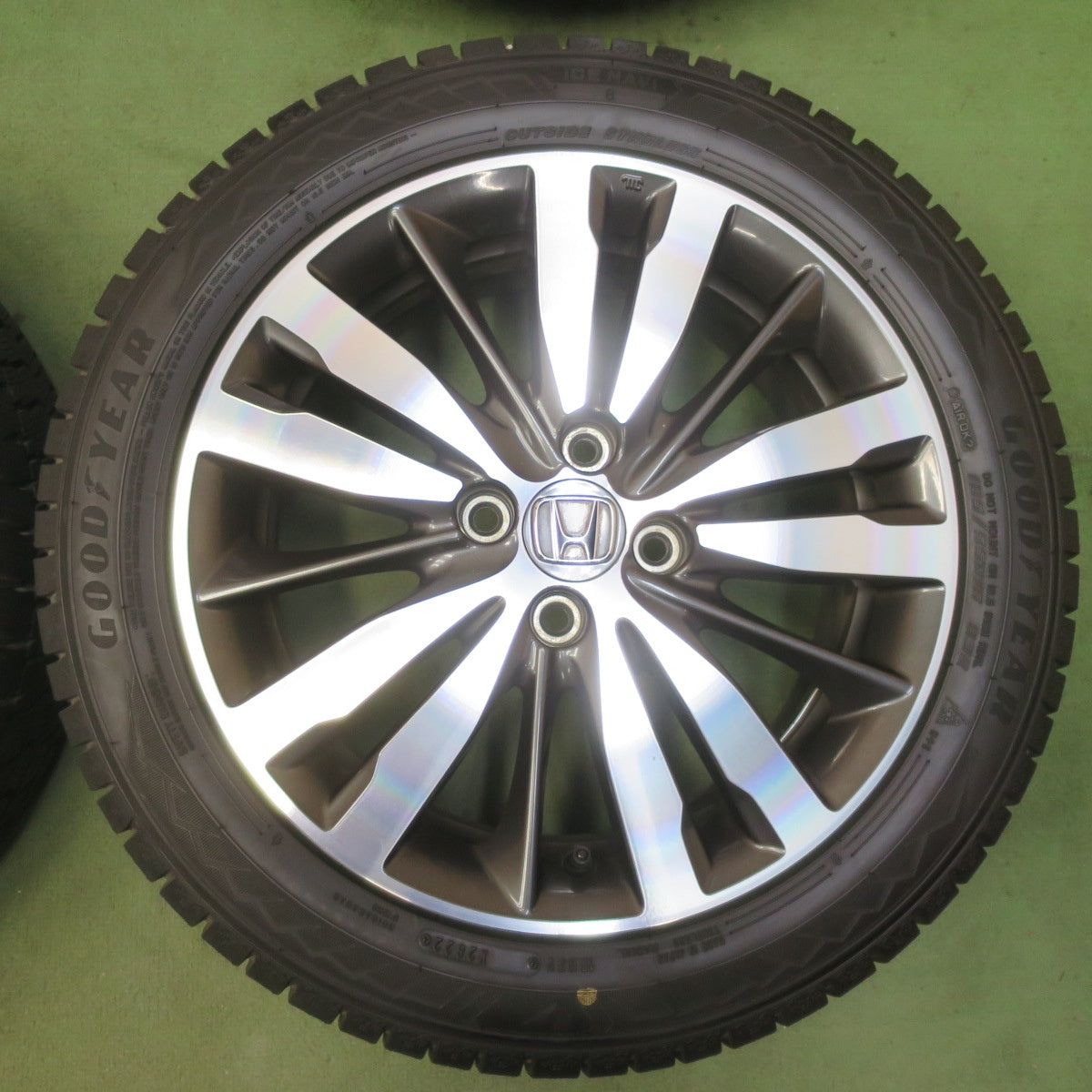 バリ溝！22年！キレイ！9.5分◎ホンダ フィット RS 純正 185/55R16 スタッドレス グッドイヤー アイスナビ8 16インチ PCD100/4H◎6080501IMス