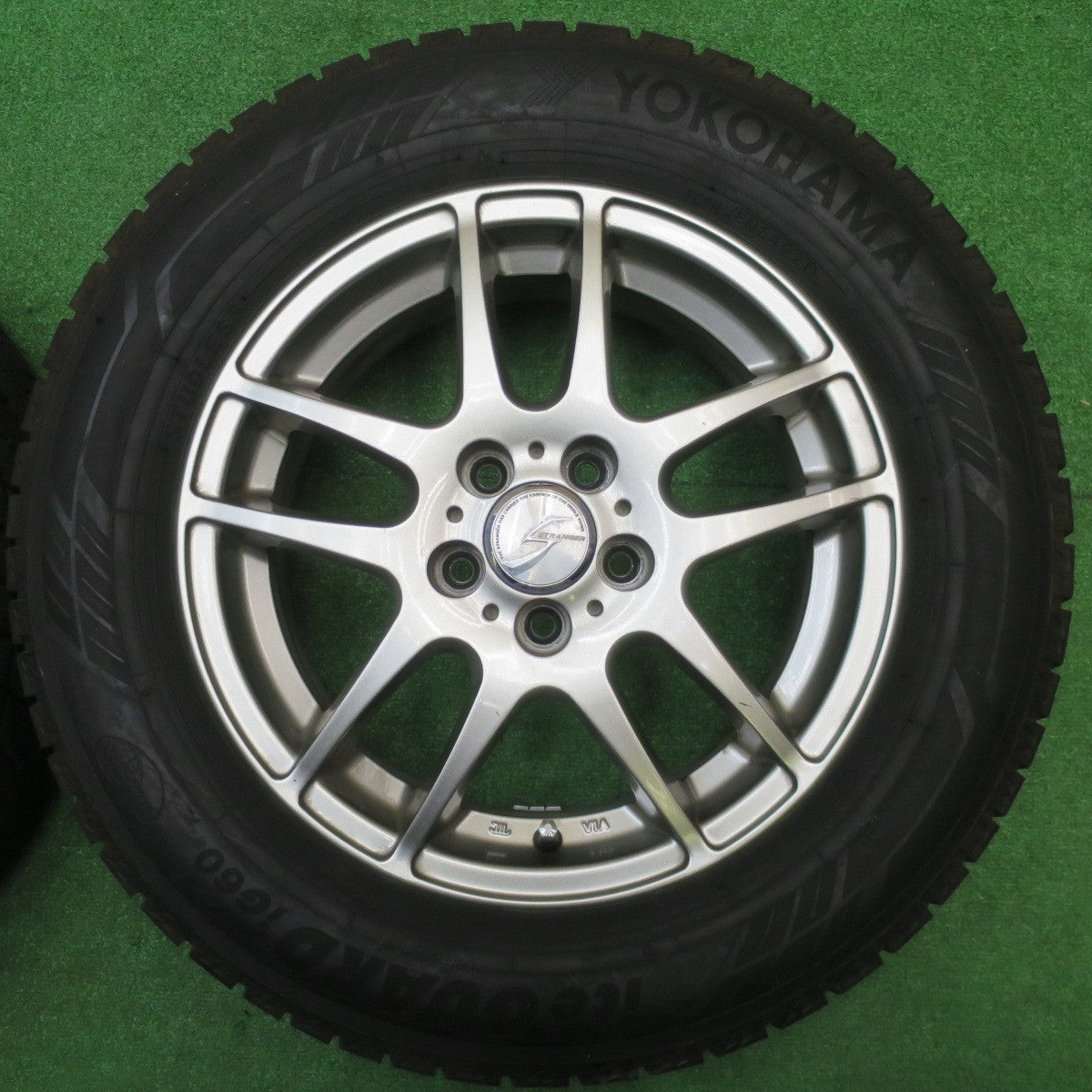 バリ溝！21年！9分★プリウス 等 195/65R15 スタッドレス ヨコハマ アイスガード iG60 STRANGER ストレンジャー 15インチ PCD100/5H★5110602NJス