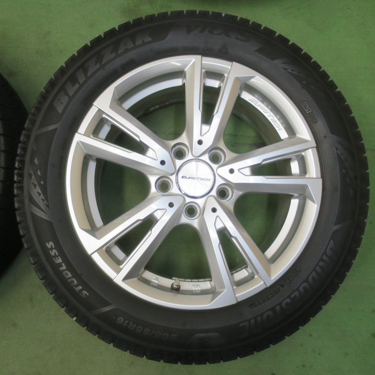 バリ溝！22年！キレイ！9.5分★ワーゲン トゥーラン 等 EUROTECH Gaya Soli 205/55R16 スタッドレス ブリヂストン ブリザック VRX3 ユーロテック ガヤ ソリ 16インチ PCD112/5H★6032303イス