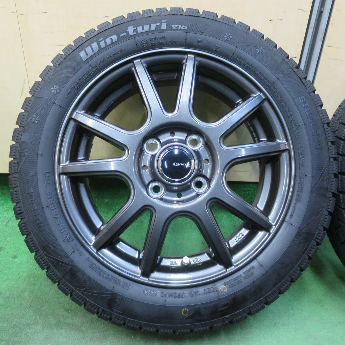 バリ溝！24年！キレイ！ほぼ10分★スタッドレス 155/65R14 ハイフライ Win-turi 216 EMBELY S10 エンベリー 14インチ PCD100/4H★5122306イス