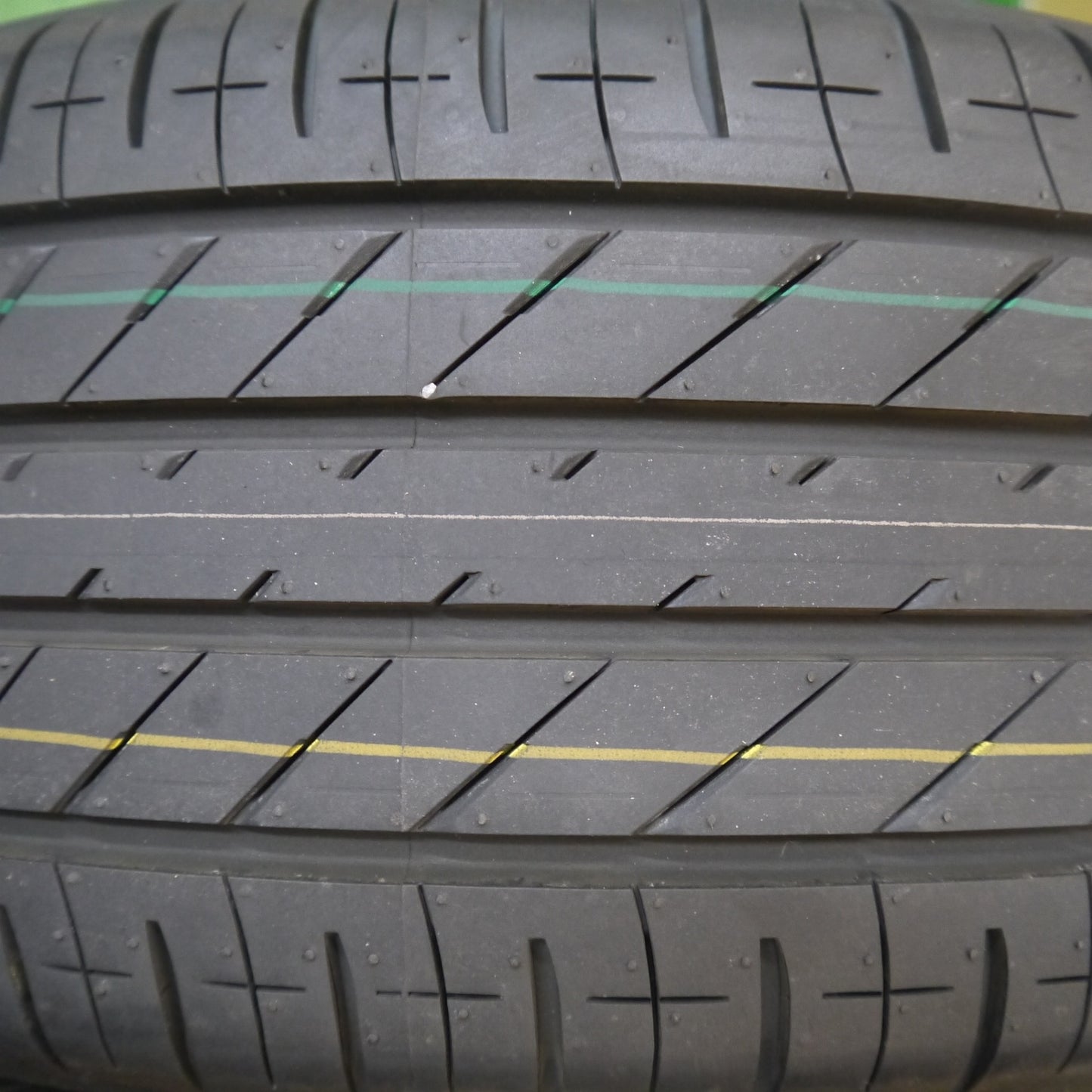 新車外し！25年★205/55R17 トーヨー プロクセス R60 TOYO PROXES タイヤ 17インチ キックス ヴォクシー ノア 等★5121210Hノタ