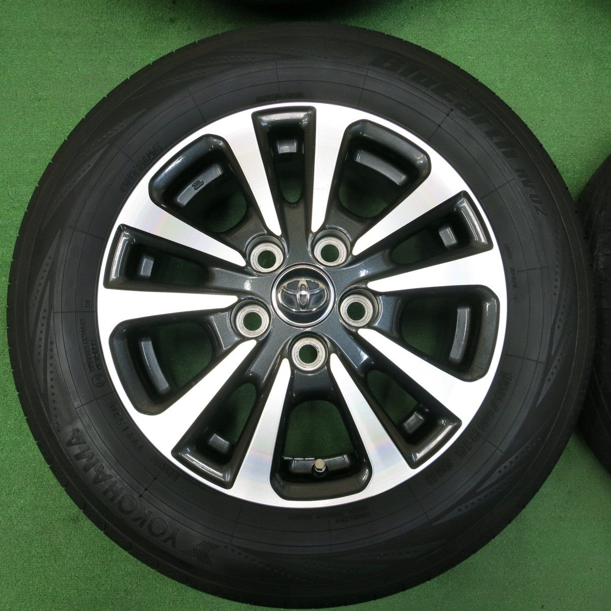 *送料無料* キレイ！20年★トヨタ エスクァイア 純正 195/65R15 ヨコハマ ブルーアース RV-02 15インチ PCD114.3/5H★4032603イノ