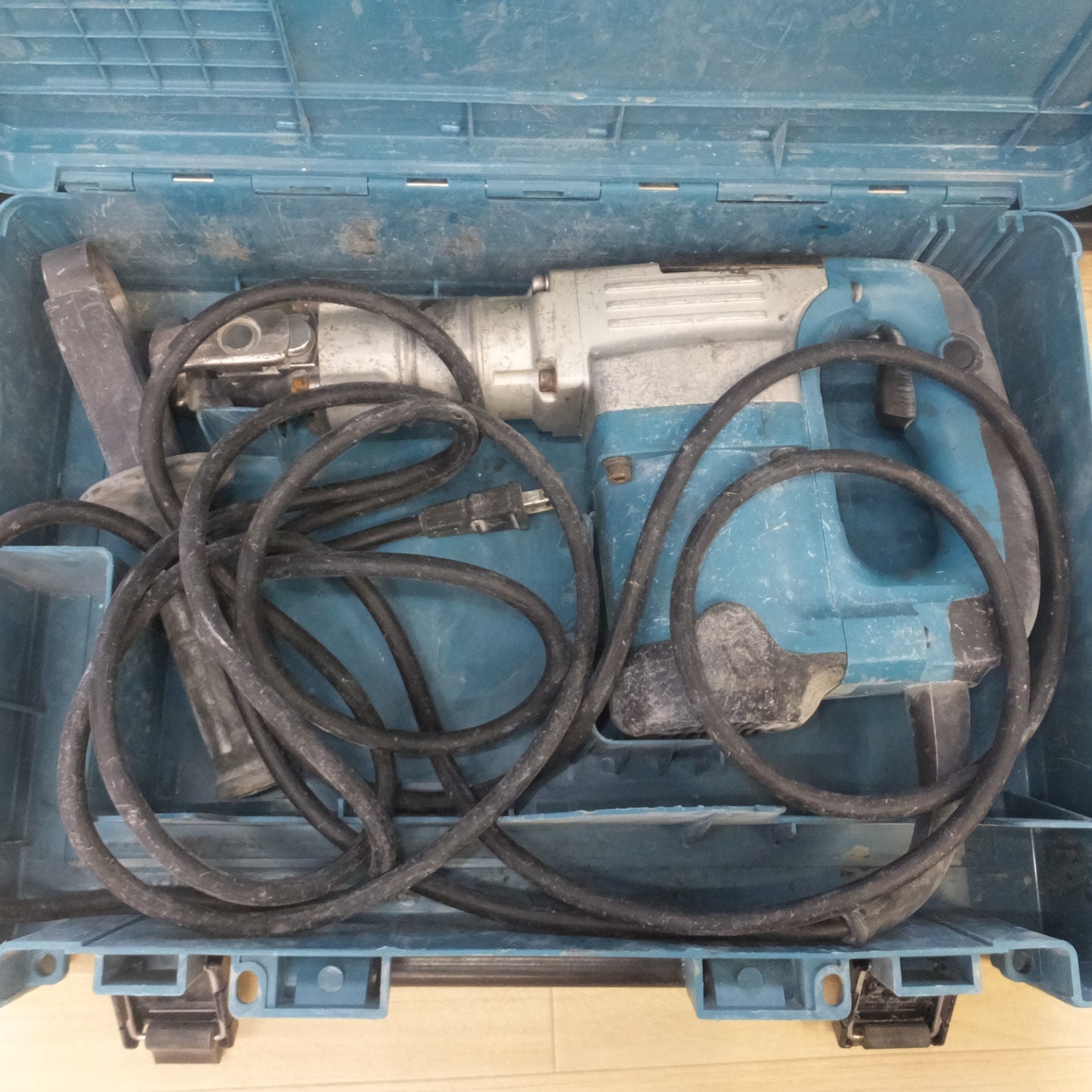 [送料無料] ジャンク★マキタ makita 電動ハンマ HM0830　100V～ 11A 50-60Hz 1050W　3点 セット★