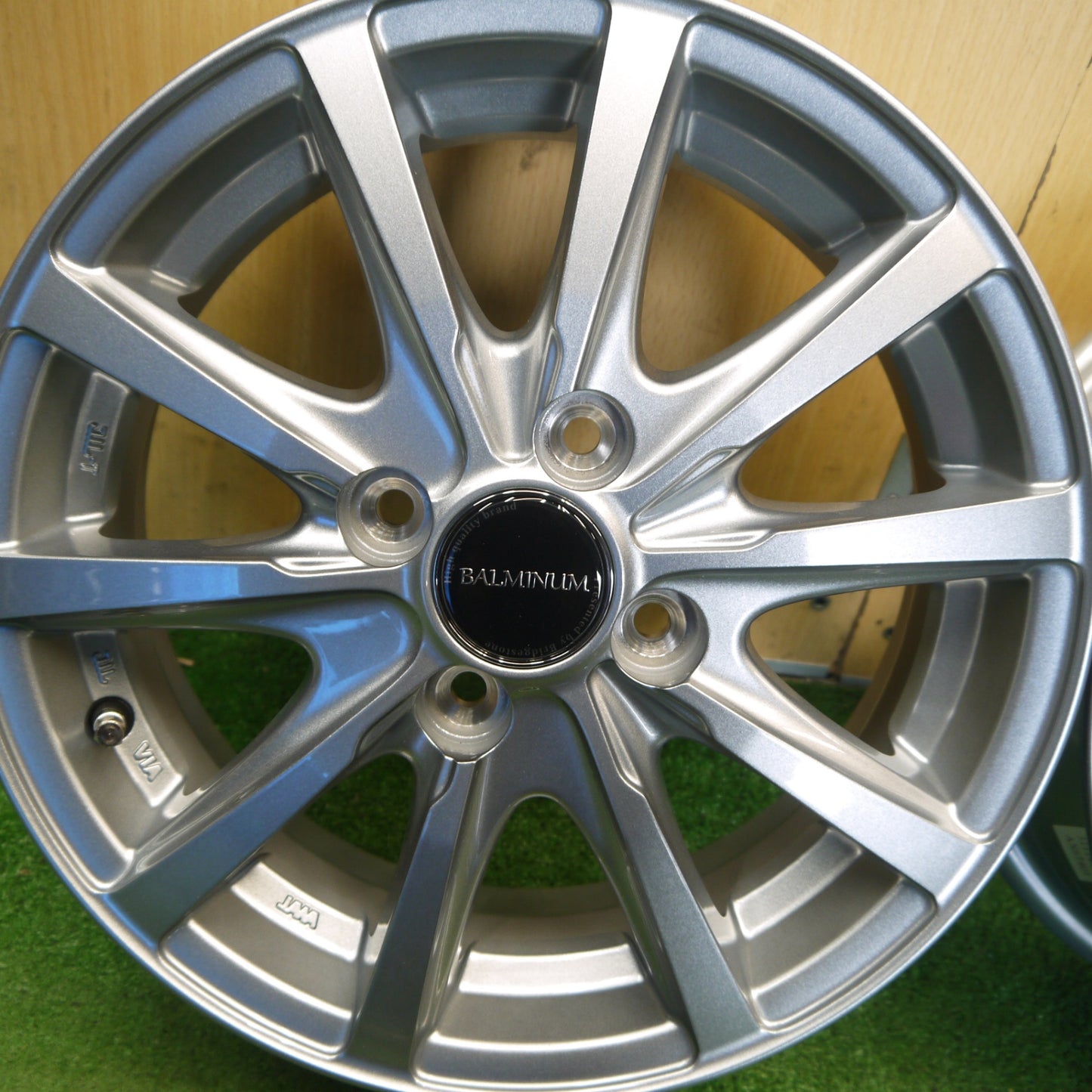 未使用★BALMINUM LS10 バルミナ 14インチ ホイール 14×5J PCD100/4H★6042206Hホ