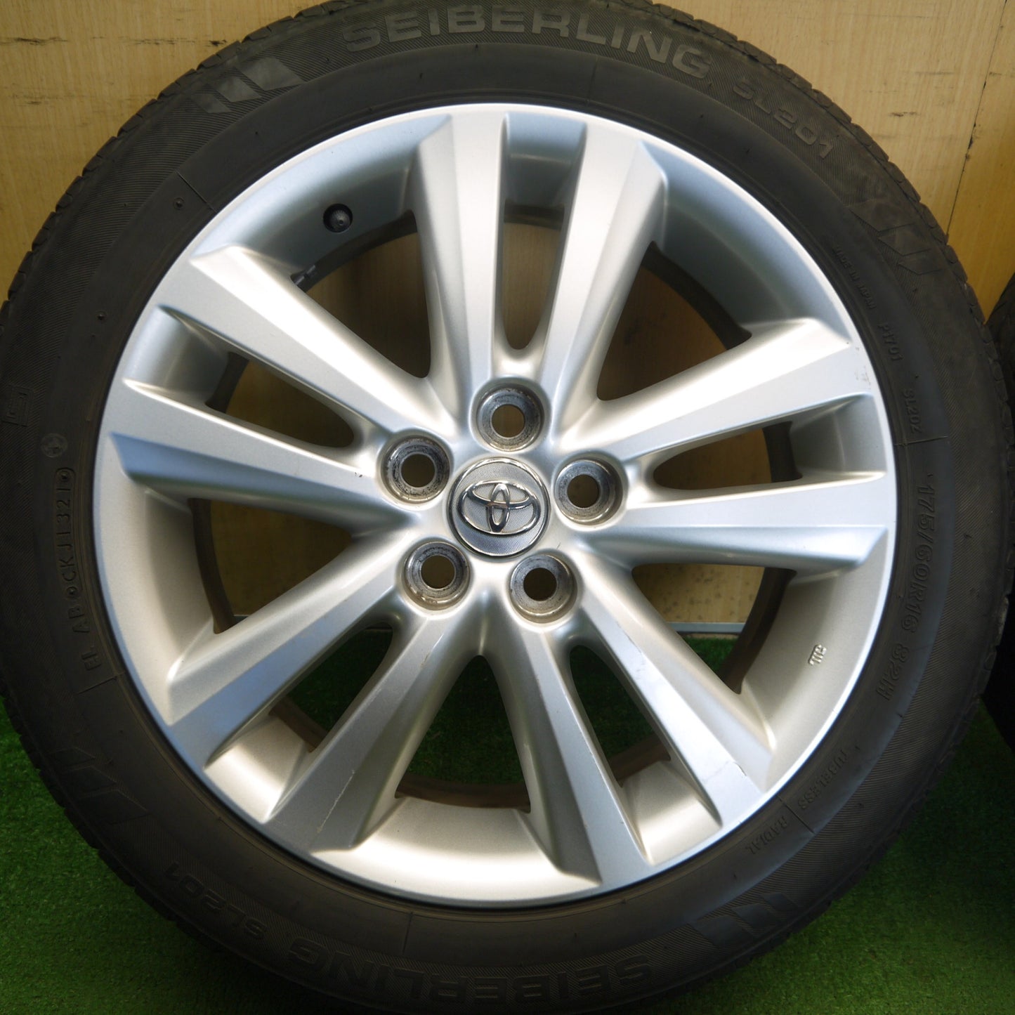 4本価格◎トヨタ 20系 ウィッシュ 純正 175/60R16 セイバーリング SL201 16インチ PCD100/5H◎6070708Hノ
