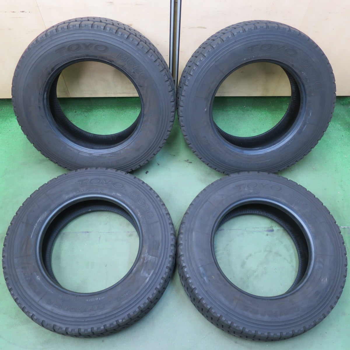 バリ溝！24年！9分★トラック 高荷重 トレーラー 等 タイヤ 235/70R17.5 136/134J トーヨー M626 オールシーズン ミックス 17.5インチ★6072906イスタ