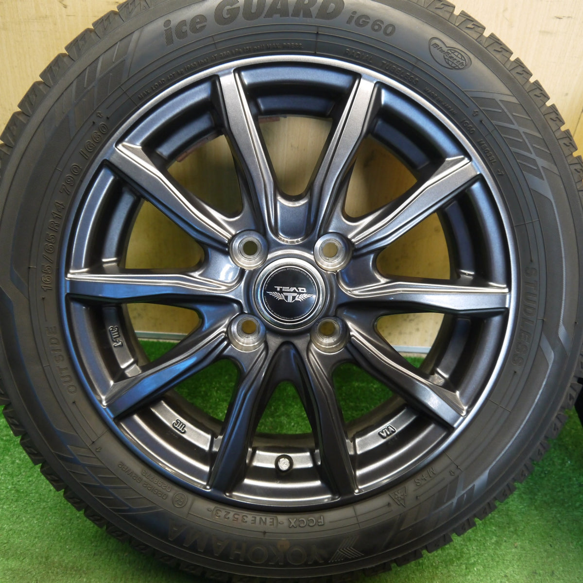 バリ溝！23年！キレイ！9.5分◎スタッドレス 165/65R14 ヨコハマ アイスガード iG60 TEAD テッド 14インチ PCD100/4H◎6080404Hス