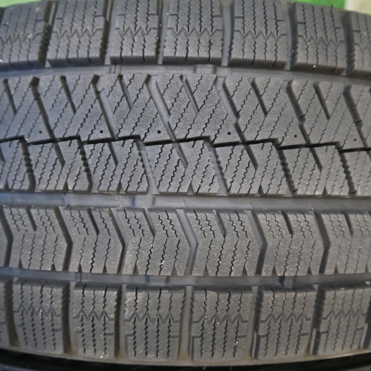 バリ溝！22年！キレイ！9.5分◎スバル VM レヴォーグ GT-S 純正 225/45R18 スタッドレス ブリヂストン ブリザック VRX2 18インチ PCD114.3/5H◎6080501Hス