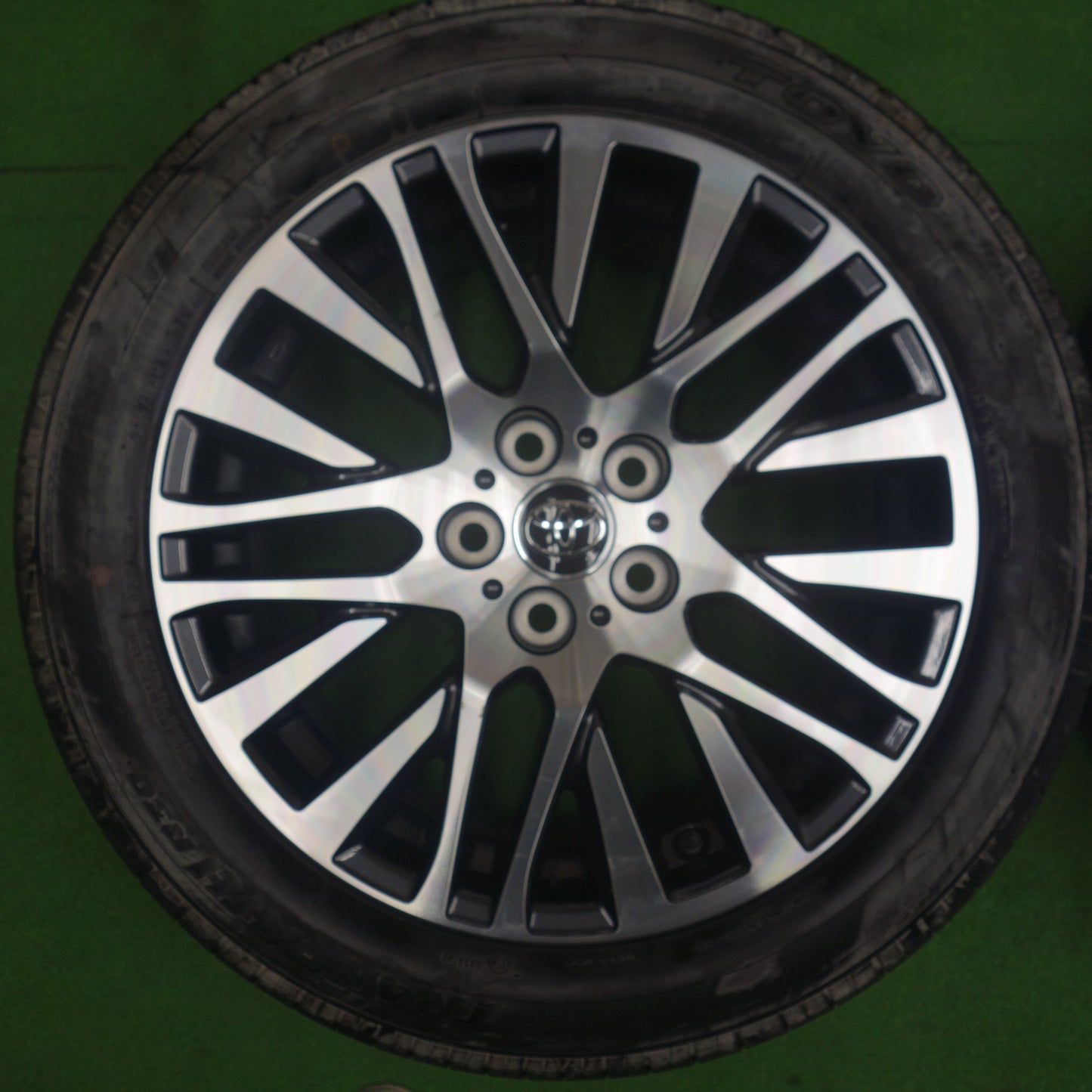 バリ溝！9.5分★トヨタ 30系 ヴェルファイア アルファード 純正 235/50R18 トーヨー トランパス R30 18インチ PCD114.3/5H★6052304KTノ