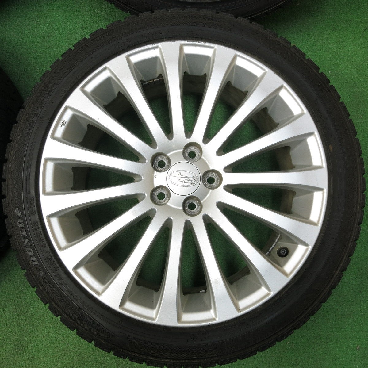 *送料無料* バリ溝！9分★スバル レガシィ 純正 225/45R18 スタッドレス ダンロップ ウインターマックス WM02 18インチ PCD100/5H★4042802KMス