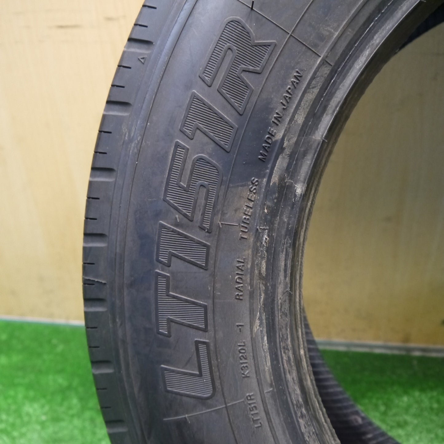 ほぼ未使用！24年！1本★トラック タイヤ 225/60R17.5 116/114L 12PR ヨコハマ LT151R 17.5インチ★6040304Hノタ