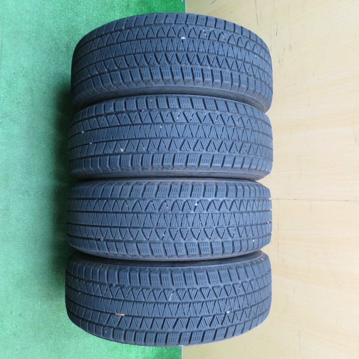 センサー付！バリ溝！23年！キレイ！9分★レクサス RX 等 235/65R18 スタッドレス ブリヂストン ブリザック DM-V3 ECO FORME SE-23 18インチ エコフォルム PCD114.3/5H★5110908NJス