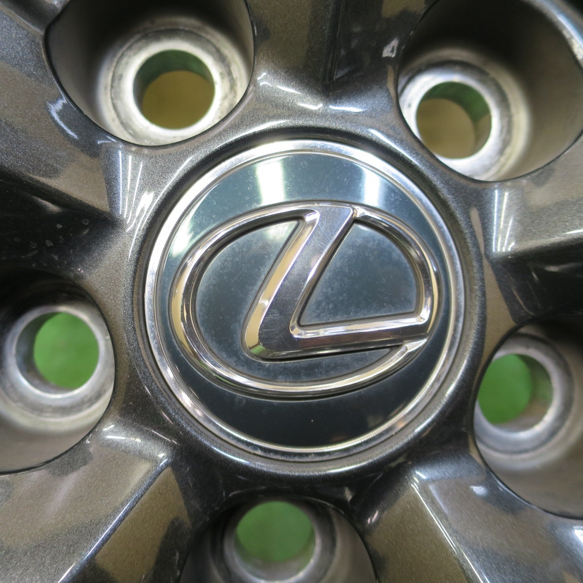 センサー付き！キレイ★レクサス UX バージョンL 純正 ホイール 18インチ 18×7J PCD114.3/5H★6071703NGホ