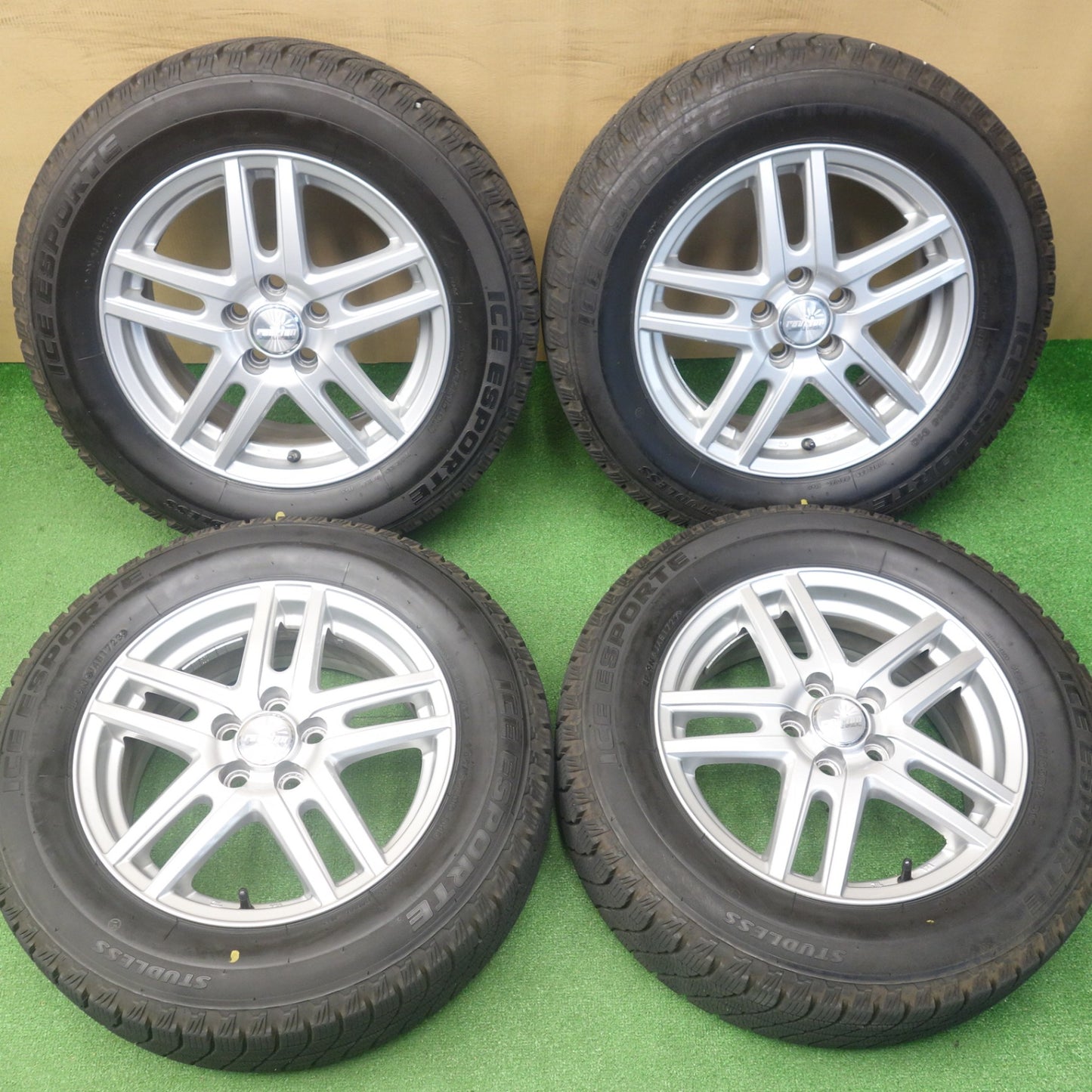 バリ溝！23年！9.5分★プリウス 等 195/65R15 スタッドレス アイス エスポルテ ravrion ラブリオン 15インチ PCD100/5H★6040602KTス