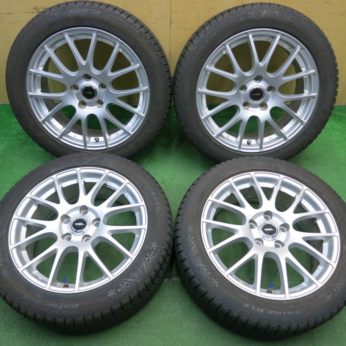 バリ溝！22年！9.5分★スタッドレス 215/50R17 バイキング WINTECH WT6 TOPRUN トップラン 17インチ PCD114.3/5H★5050703NJス