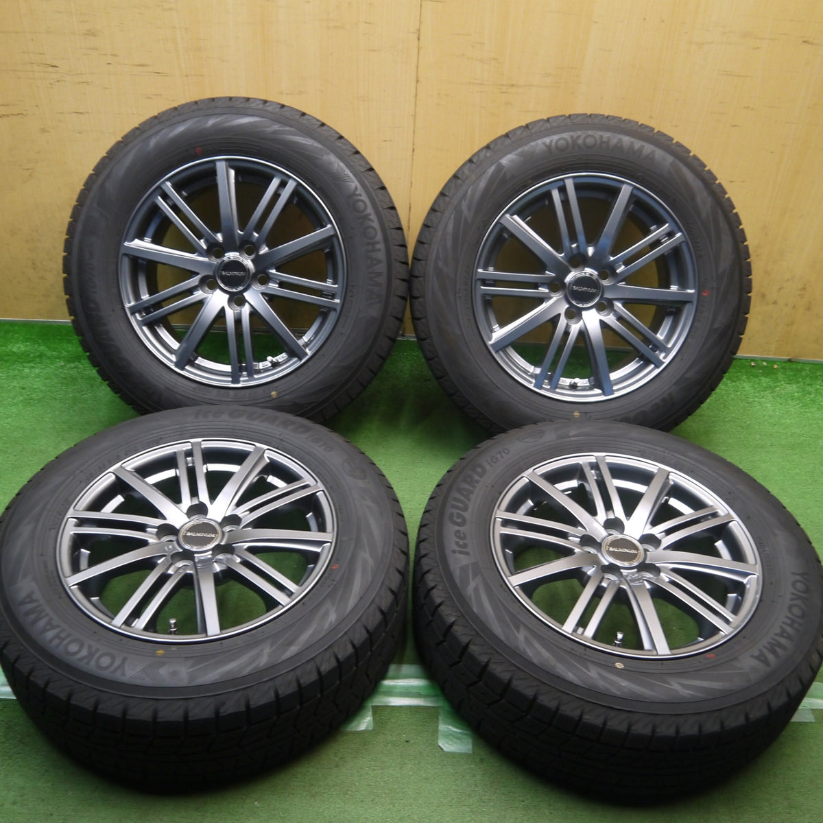 バリ溝！25年！キレイ！ほぼ10分◎プリウス 等 195/65R15 スタッドレス ヨコハマ アイスガード iG70 BALMINUM BR10 バルミナ 15インチ PCD100/5H◎6091404Hス