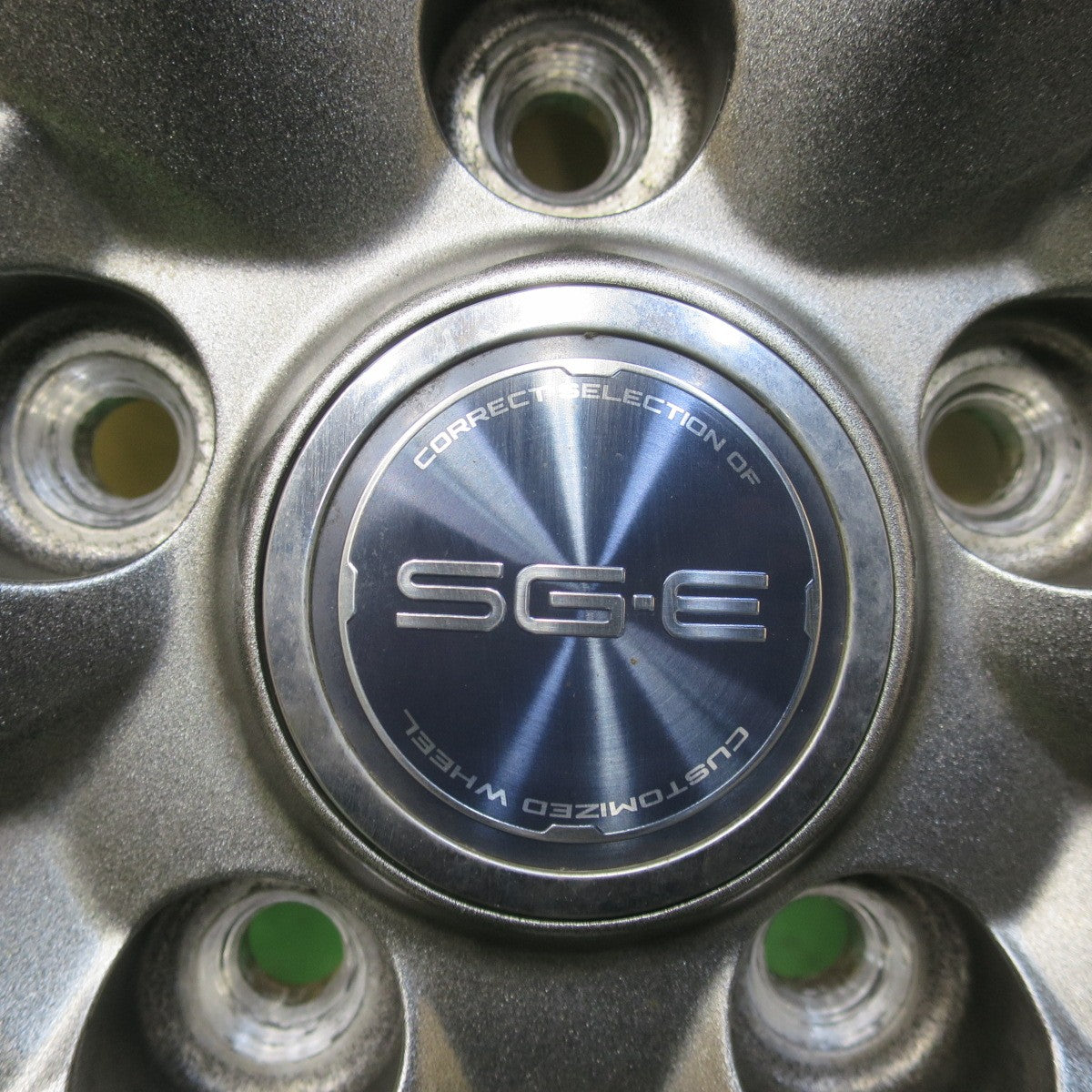 バリ溝！キレイ！9.5分★スタッドレス 215/60R16 ダンロップ ウインターマックス WM01 SG-E 社外 アルミ 16インチ PCD114.3/5H★6011005イス