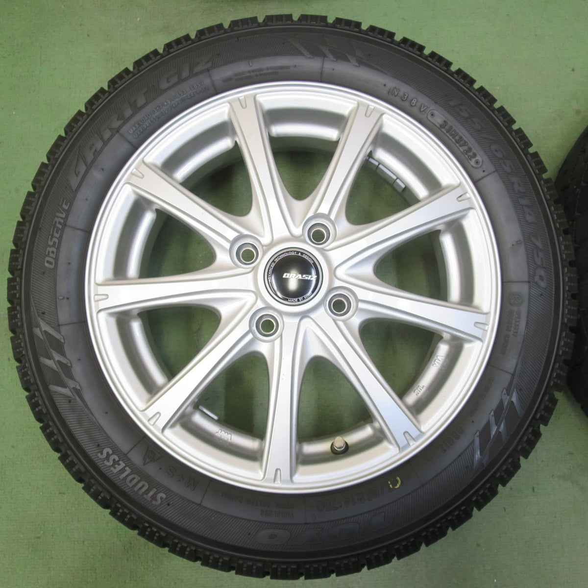 バリ溝！22年！キレイ！9分◎スタッドレス 155/65R14 トーヨー オブザーブ ガリット GIZ QRASIZ KOSEI クレイシズ コーセイ 14インチ PCD100/4H◎6092310イス