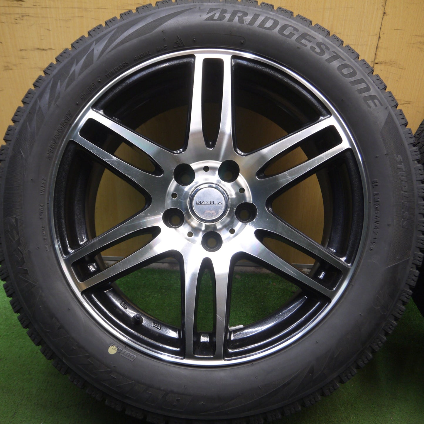 *送料無料* 4本価格★スタッドレス 215/55R17 ブリヂストン ブリザック VRX2 DIANELLA ディアネラ 17インチ PCD114.3/5H★4051509Hス
