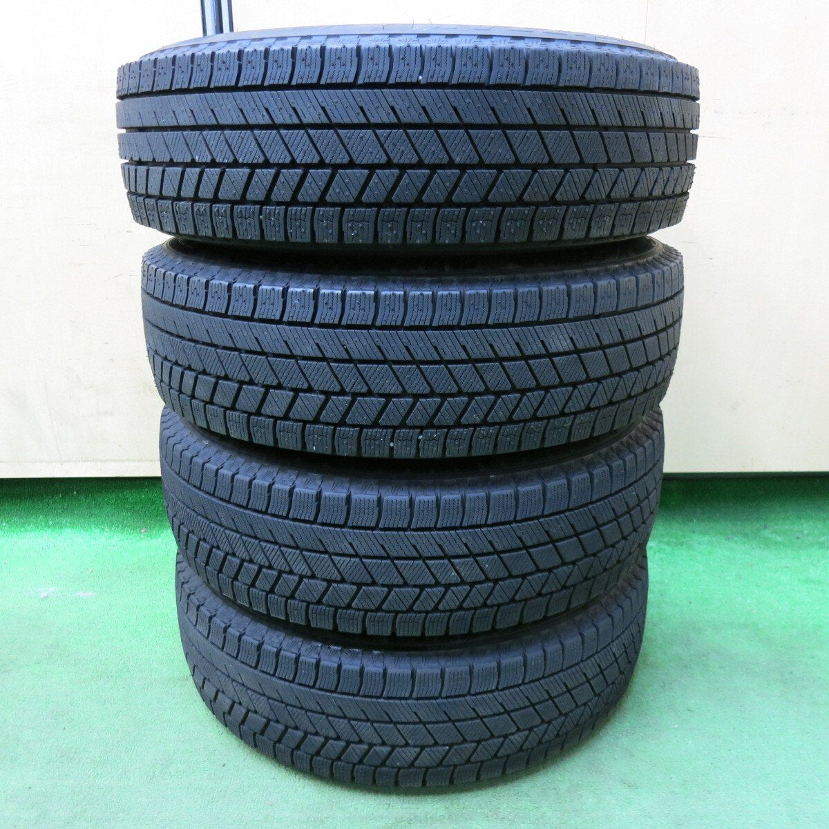 バリ溝！21年！キレイ！ほぼ10分★スタッドレス 175/70R14 ブリヂストン ブリザック VRX3 ECO FORME エコフォルム 14インチ PCD100/4H★4121809SYス