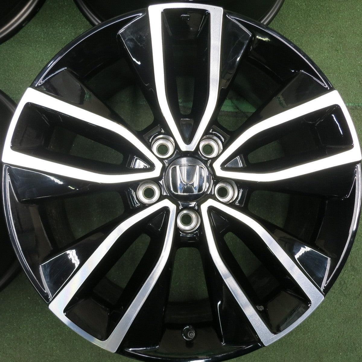 *送料無料* 新車外し★ホンダ RV ヴェゼル 純正 ホイール 18インチ 18×7.5J PCD114.3/5H★4060502HAホ