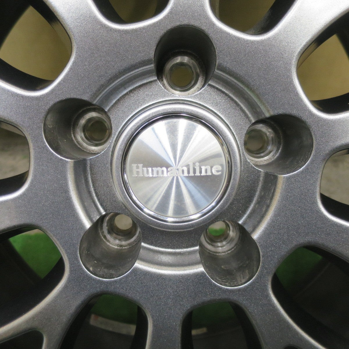 バリ溝！24年！キレイ！9.5分★スタッドレス 225/60R17 トーヨー ウインター トランパス TX Humanline MM-022 ヒューマンライン 17インチ PCD114.3/5H★6041402TTス