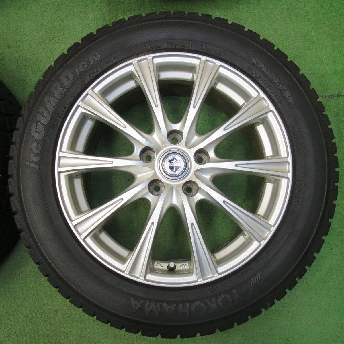 4本価格★スタッドレス 225/55R17 ヨコハマ アイスガード iG30 JOKER ジョーカー 17インチ PCD114.3/5H★5051013イス