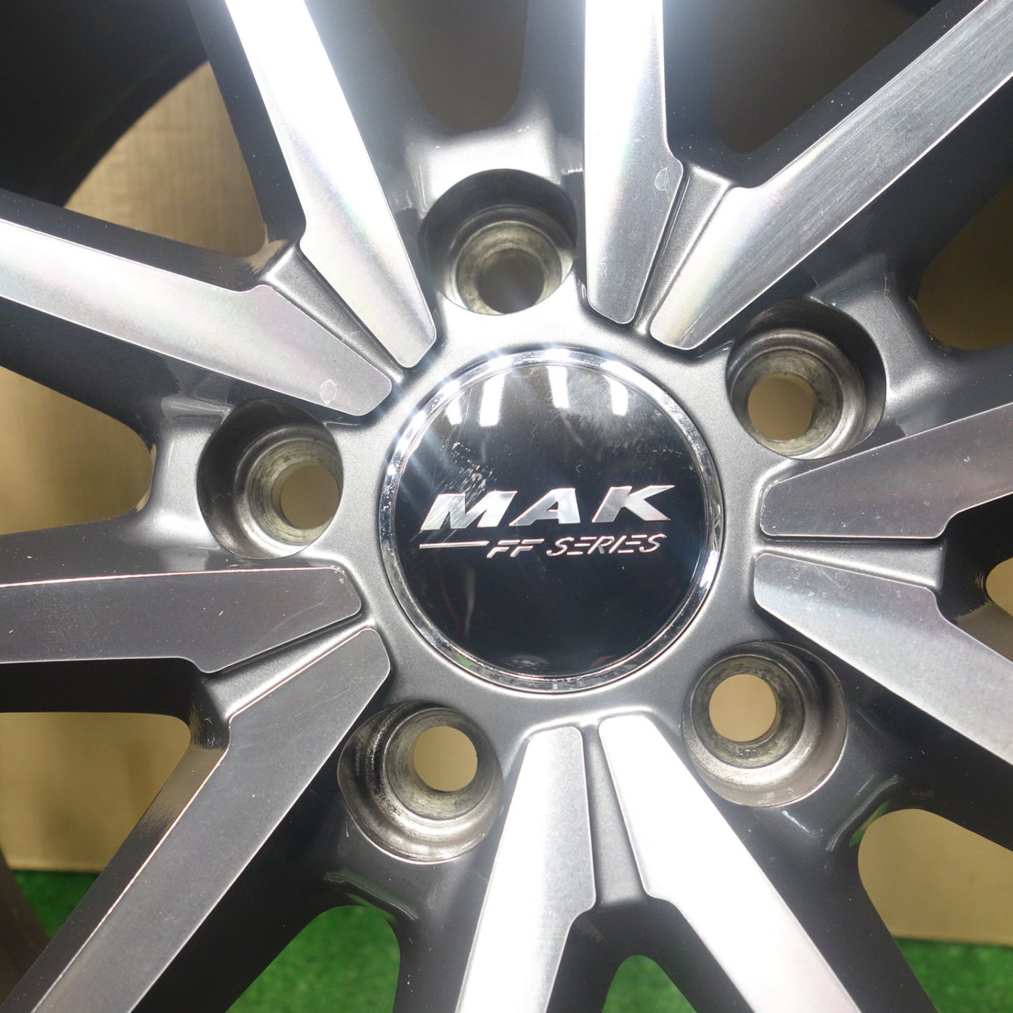 バリ溝！23年！9.5分★アウディ ワーゲン 等 MAK LOWE FF 225/40R18 スタッドレス ブリヂストン ブリザック VRX3 レーベ 18インチ PCD112/5H★6020904KTス