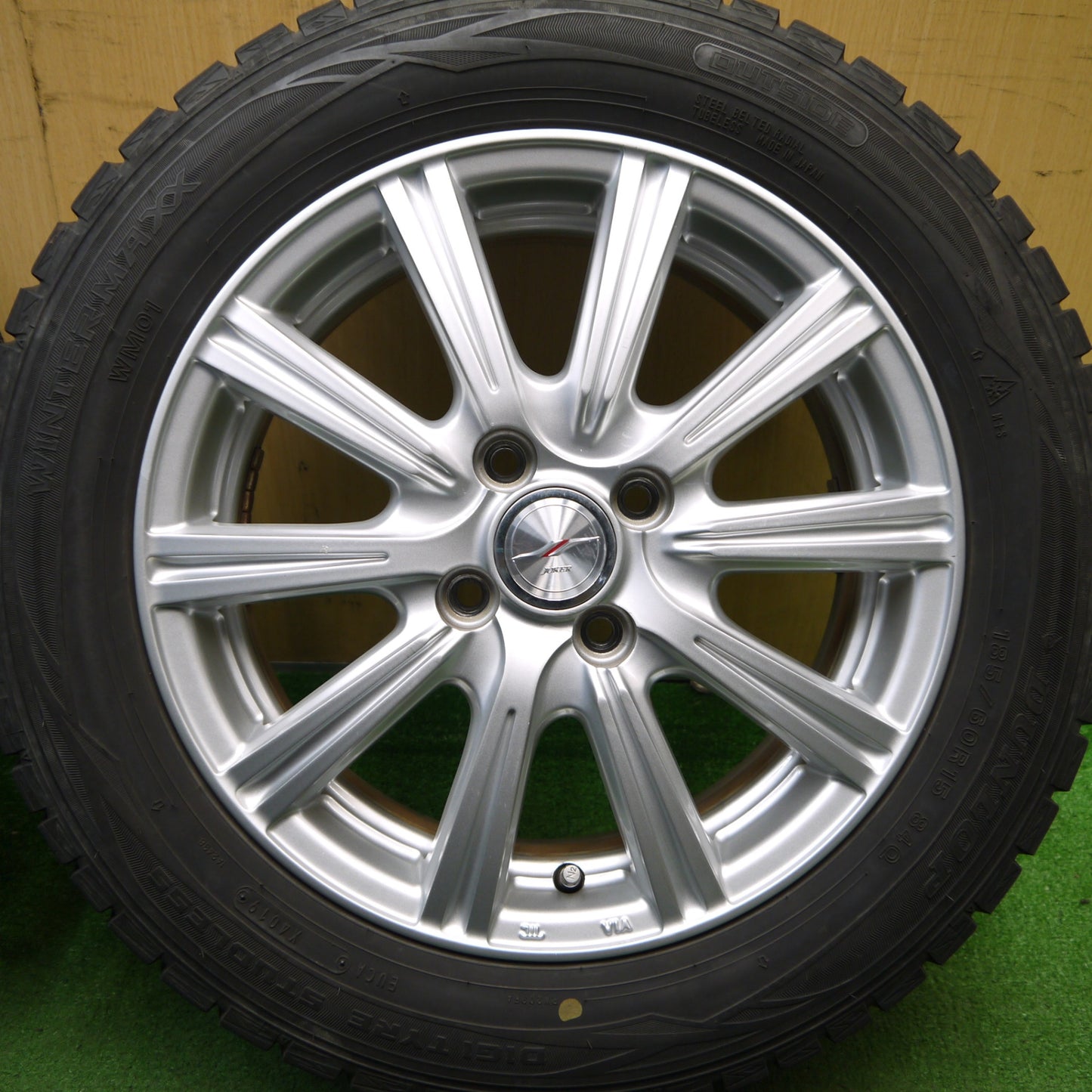 バリ溝！9分★スタッドレス 185/60R15 ダンロップ ウインターマックス WM01 JOKER ジョーカー 15インチ PCD100/4H★5042102Hス