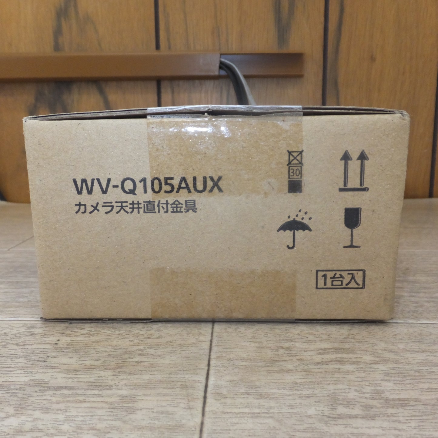 ●複数在庫有●[送料無料] 未使用★i-PRO カメラ天井直付金具 WV-Q105AUX カメラ取付金具★