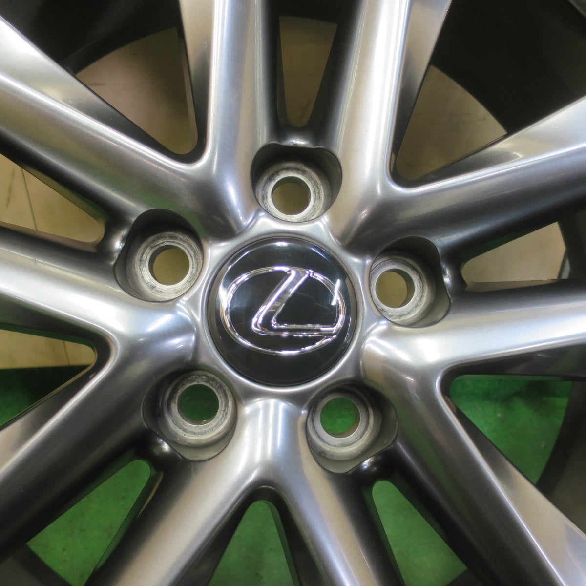 4本価格★レクサス RX 純正 235/55R19 スタッドレス ブリヂストン ブリザック DM-V2 19インチ PCD114.3/5H★6052702イス