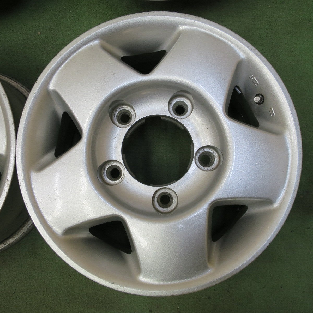 4本価格★ランドローバー 等 BRADLEY V ブラッドレー 16インチ ホイール 16×7JJ PCD165.1/5H★6072402NGホ