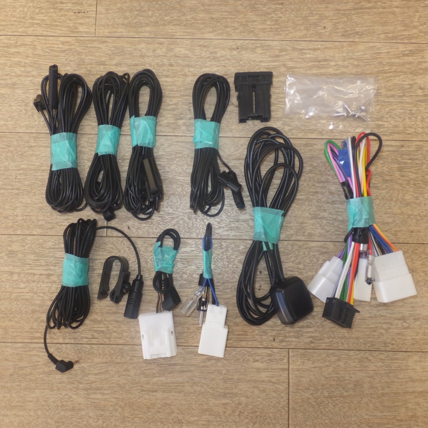 [送料無料] キレイ★カロッツェリア carrozzeria 業務用汎用カーナビゲーション AVIC-RL801-D パイオニア Pioneer★